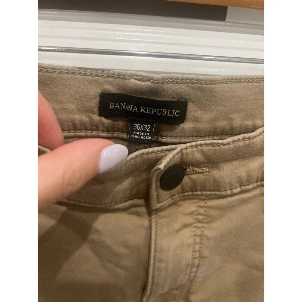 Banana Republic Mens Khaki Colored Jeans-36x32